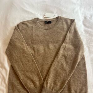 QUINCE Mongolian Cashmere Crewneck Sweater. Brand new with tags. Size small.